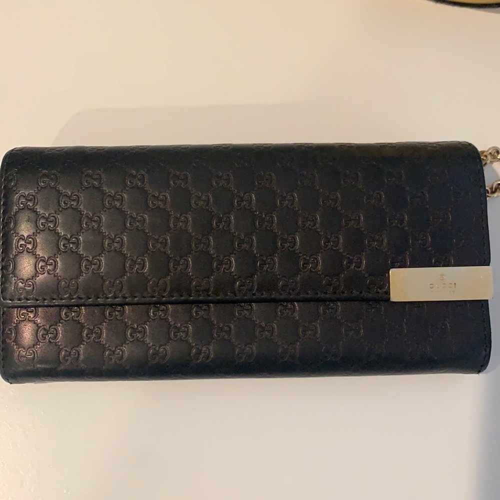 Gucci Wallet with chain